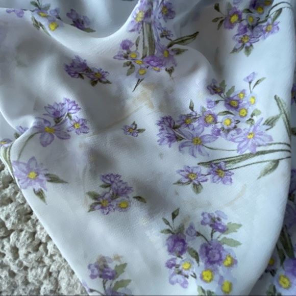 Ruffle puffer cap sleeve crop top floral blouse - Picture 4 of 4